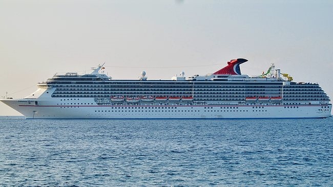 Carnival Cruise Lines in Kailua Bay