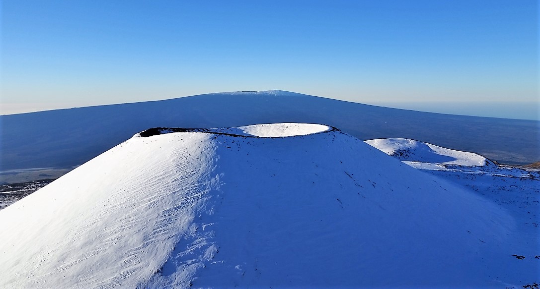 Mauna Loa volcano visible from Mauna Kea volcano