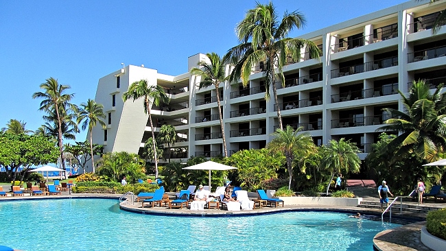 Mauna Lani Bay Hotel pool