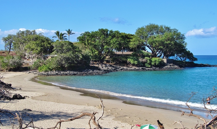 Mau'umae Beach