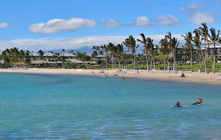 Anaeho'omalu Bay Beach