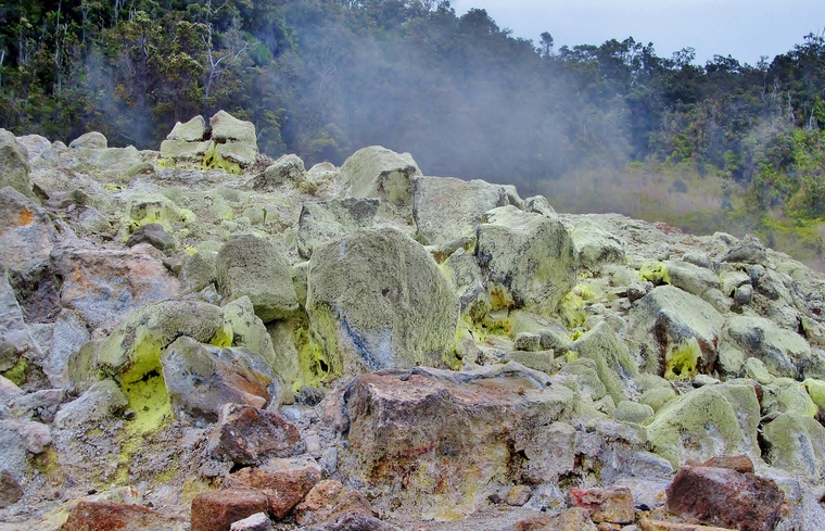 Haakulamanu sulphur banks