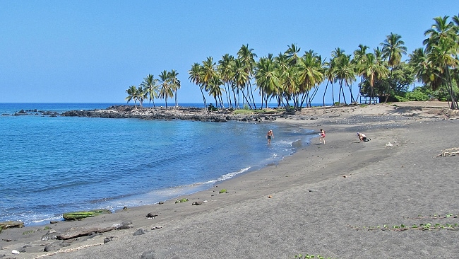 Honomalino Bay