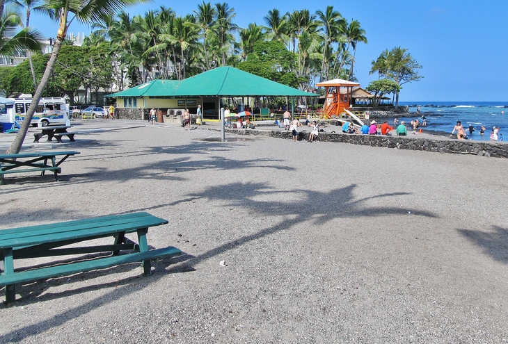 Kahalu'u Beach Park picnic area