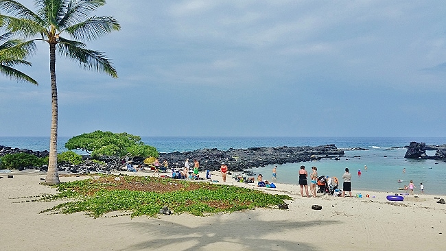 Family friendly Kikaua Beach