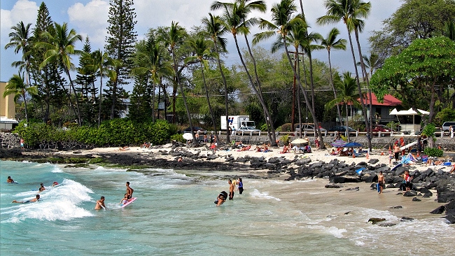 Magic Sands Beach at La’aloa Bay