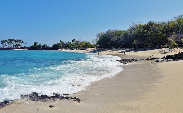 Mahai'ula Beach surf