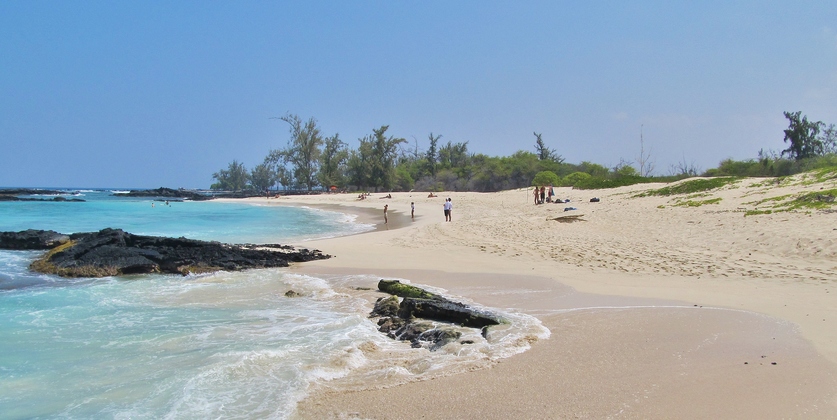 Makalawena Beach