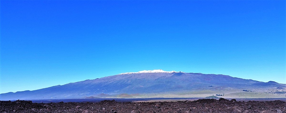 Mauna Kea Volcano, tallest mountain on Earth