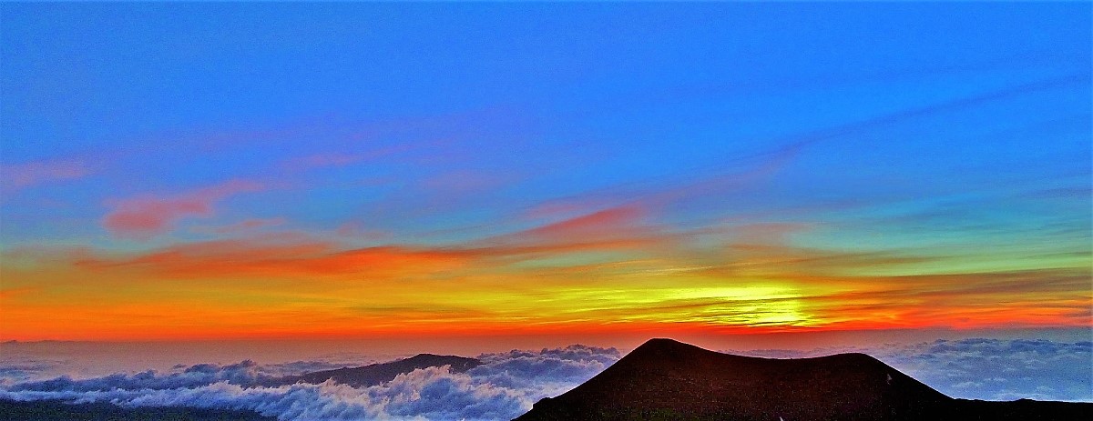 Mauna Kea volcano sunset