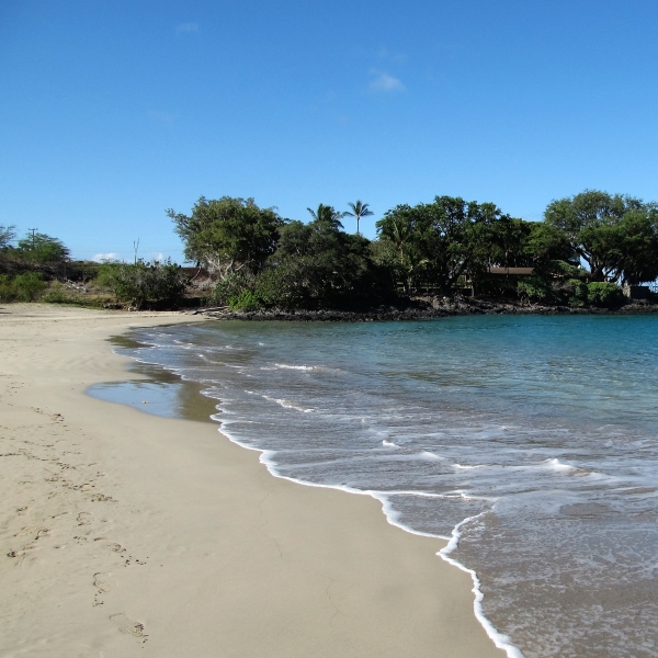 Mau'umae Beach