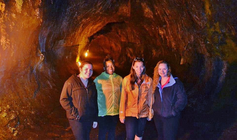 Hawaii teen travel to Nahuku - Thurston Lava Tube