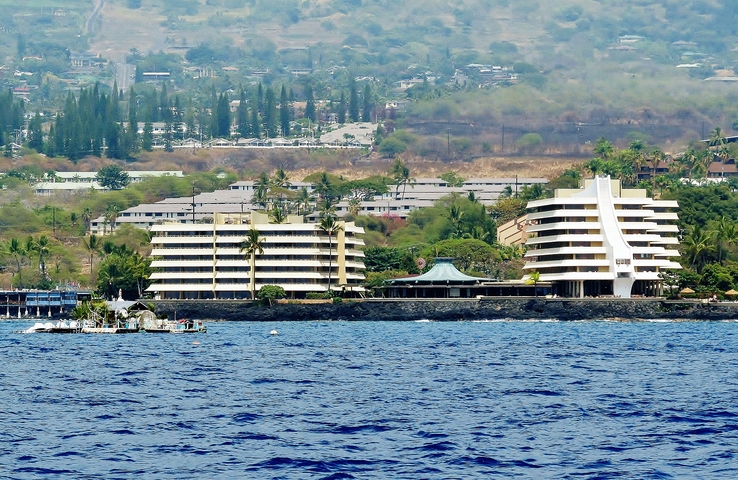 Royal Kona Resort Hotel