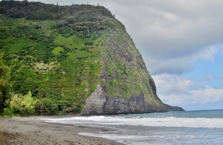 Waipi'o Valley Z trail